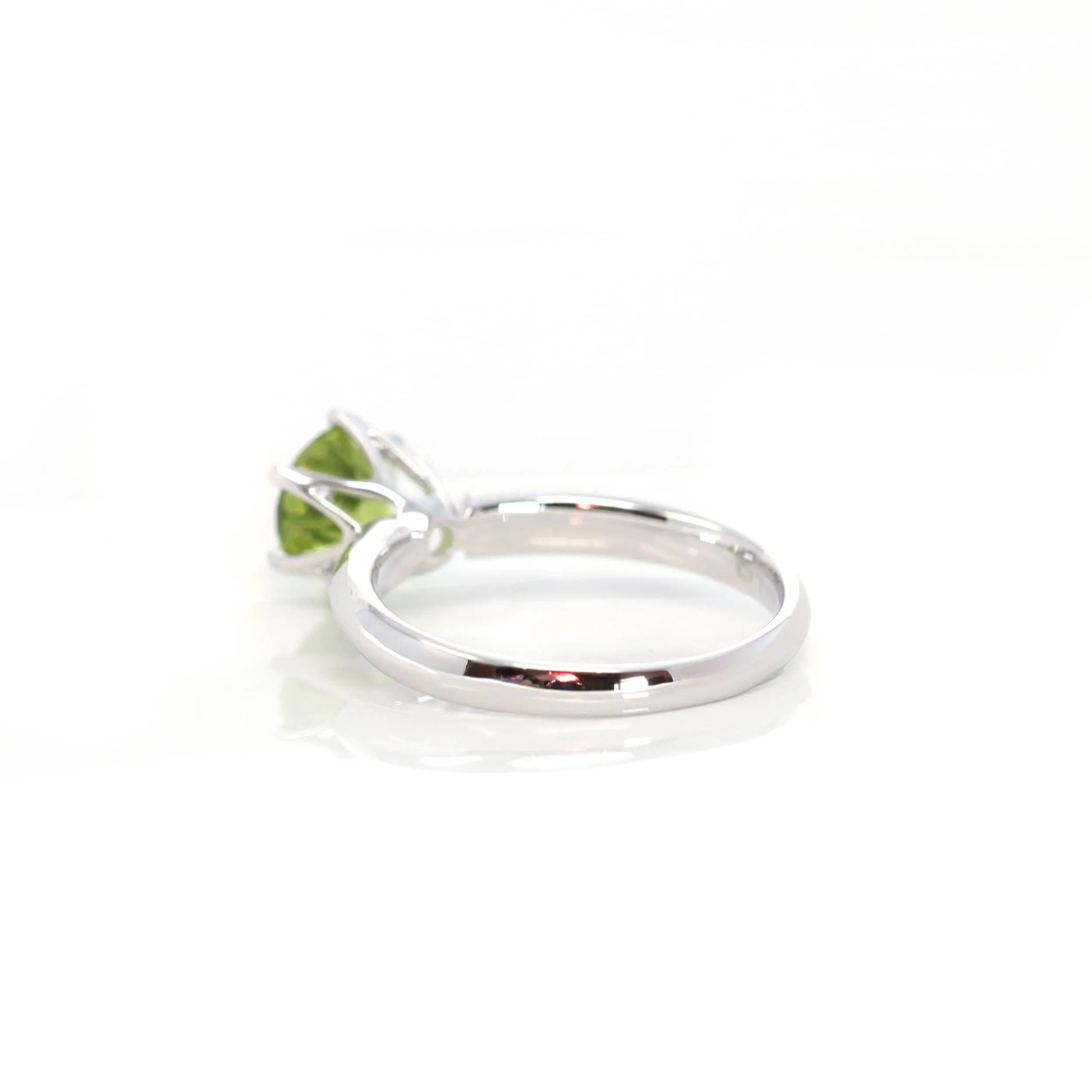 14k White Gold Peridot Ring