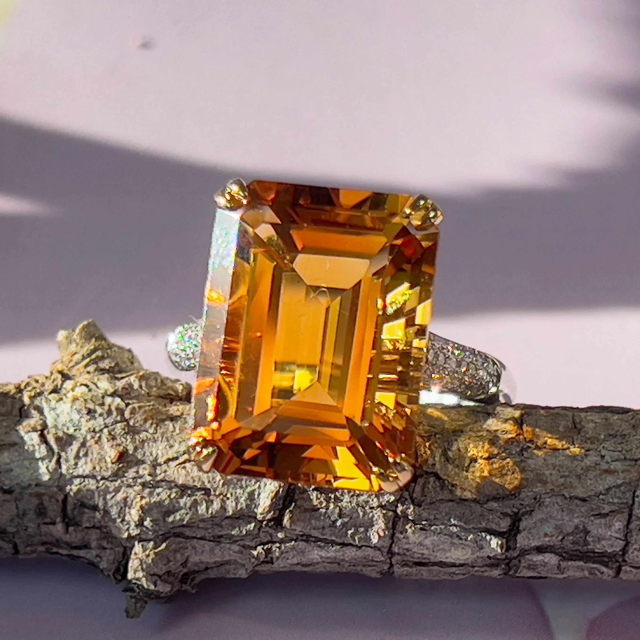 18kt Yellow and White Gold Citrine 11.8ct and Diamond ring