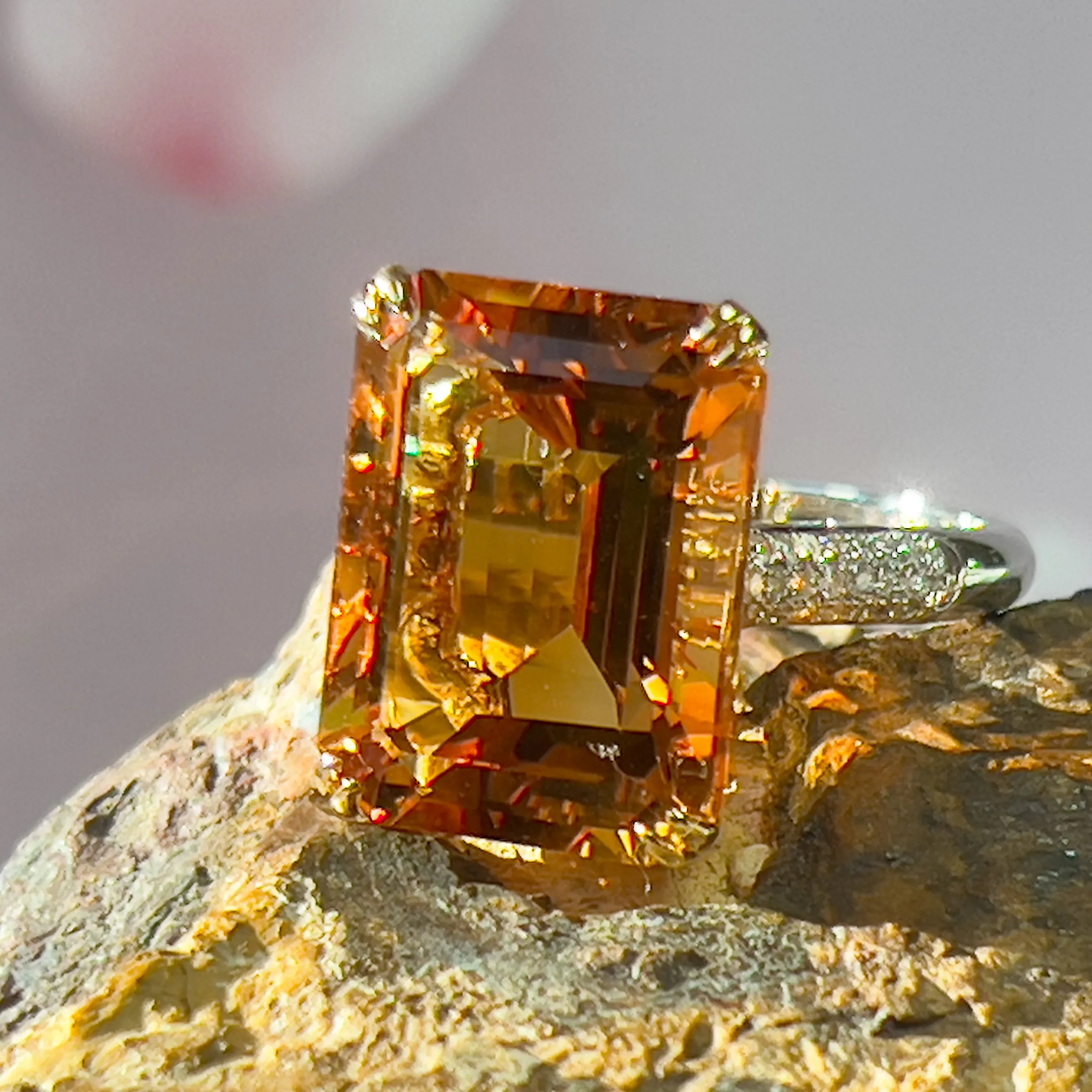 18kt Yellow and White Gold Citrine 11.8ct and Diamond ring