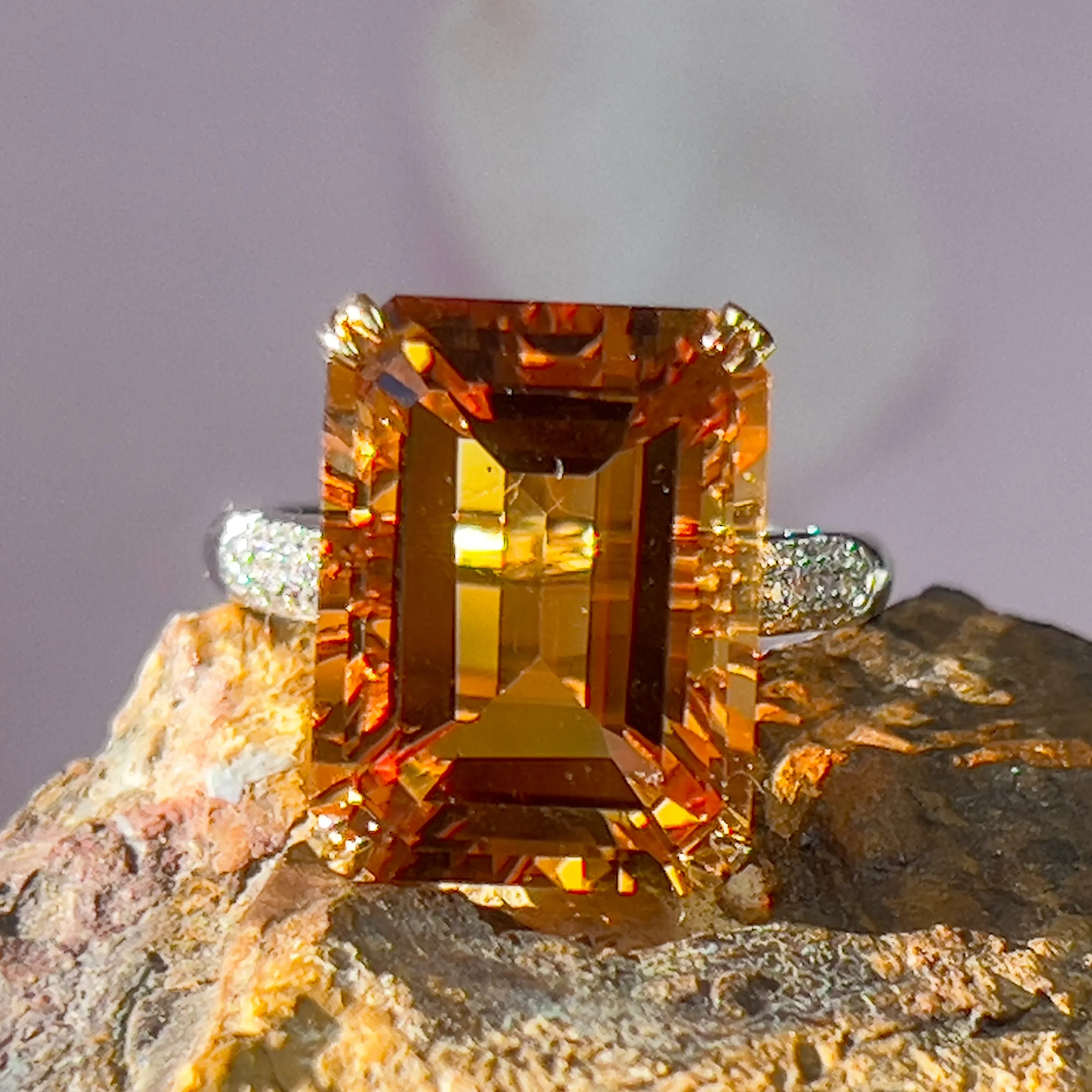 18kt Yellow and White Gold Citrine 11.8ct and Diamond ring