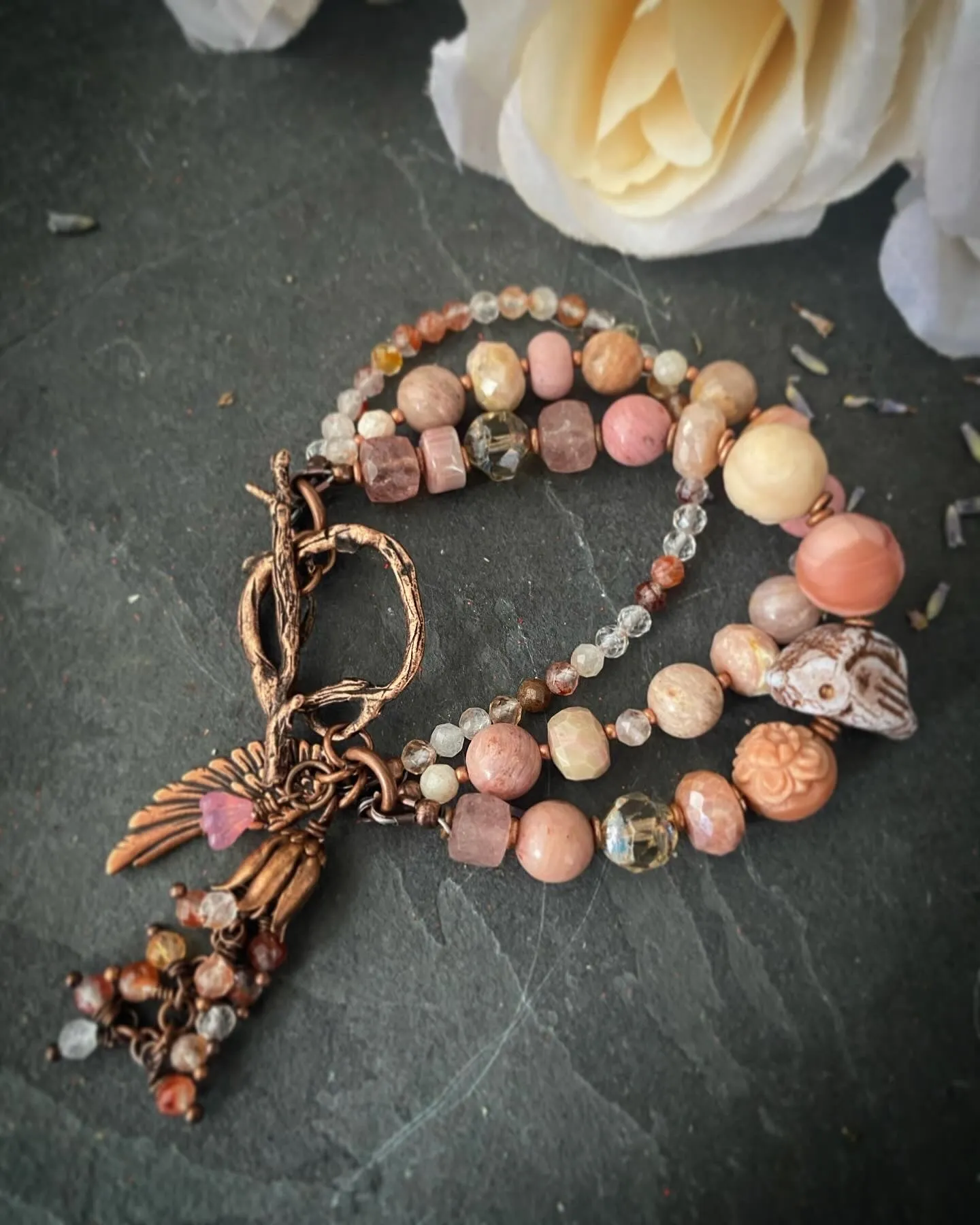 agate carved quartz, Czech glass bird, rhodochrosite stones, strawberry quartz and moonstone, Copper metal, bracelet, KIT