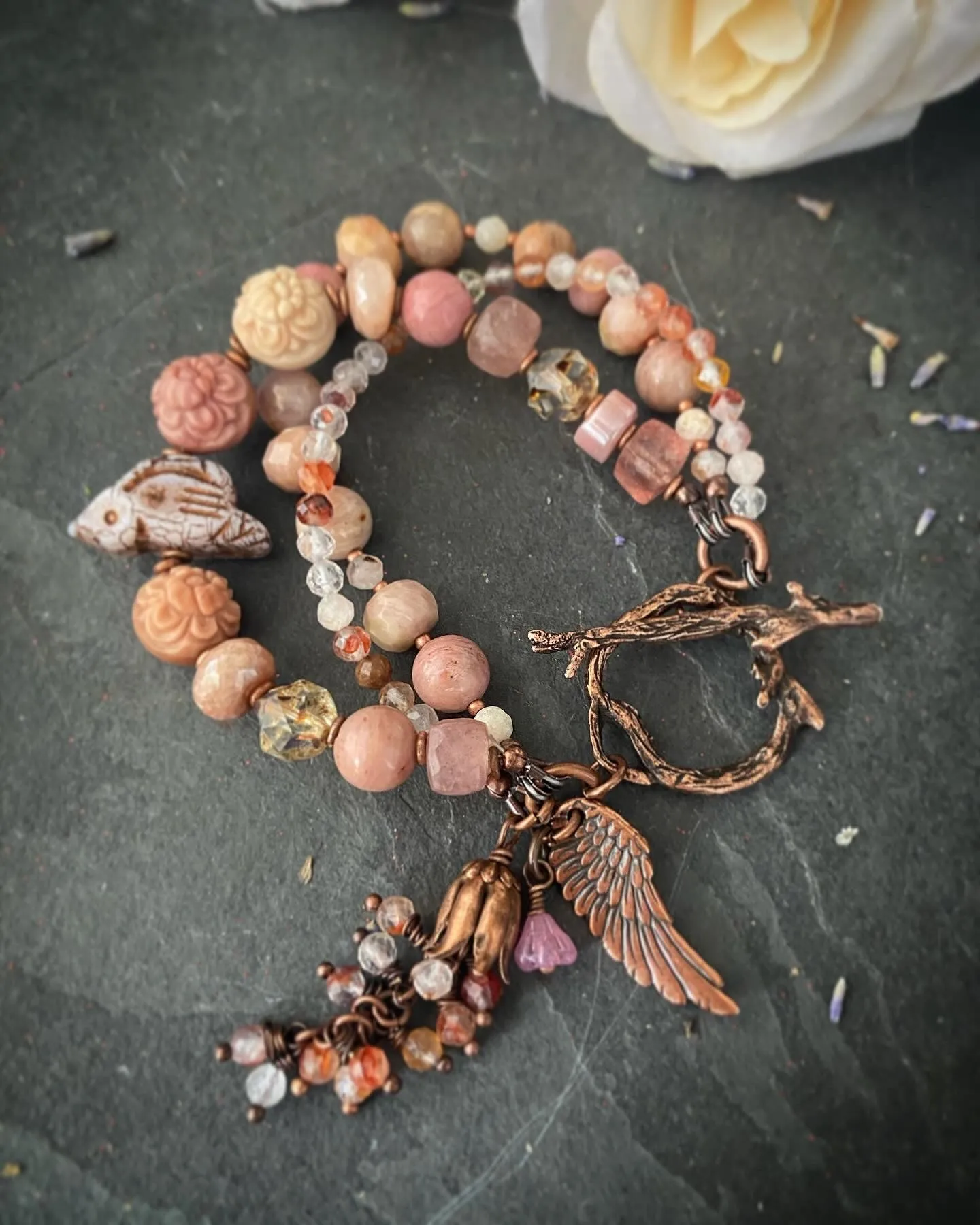 agate carved quartz, Czech glass bird, rhodochrosite stones, strawberry quartz and moonstone, Copper metal, bracelet, KIT