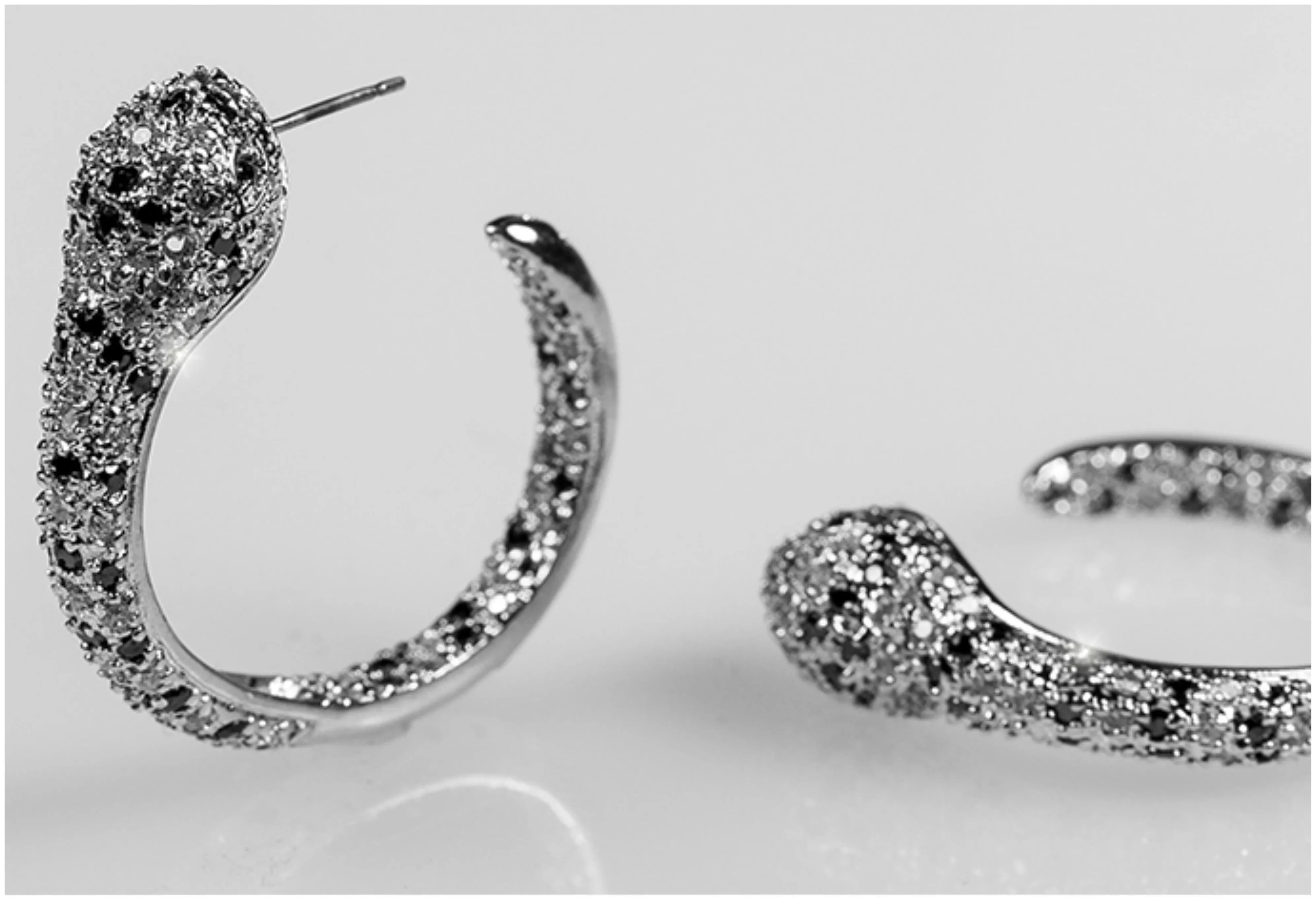Ettas 7ct 35mm Snake Hoop Earrings in Black Clear Design