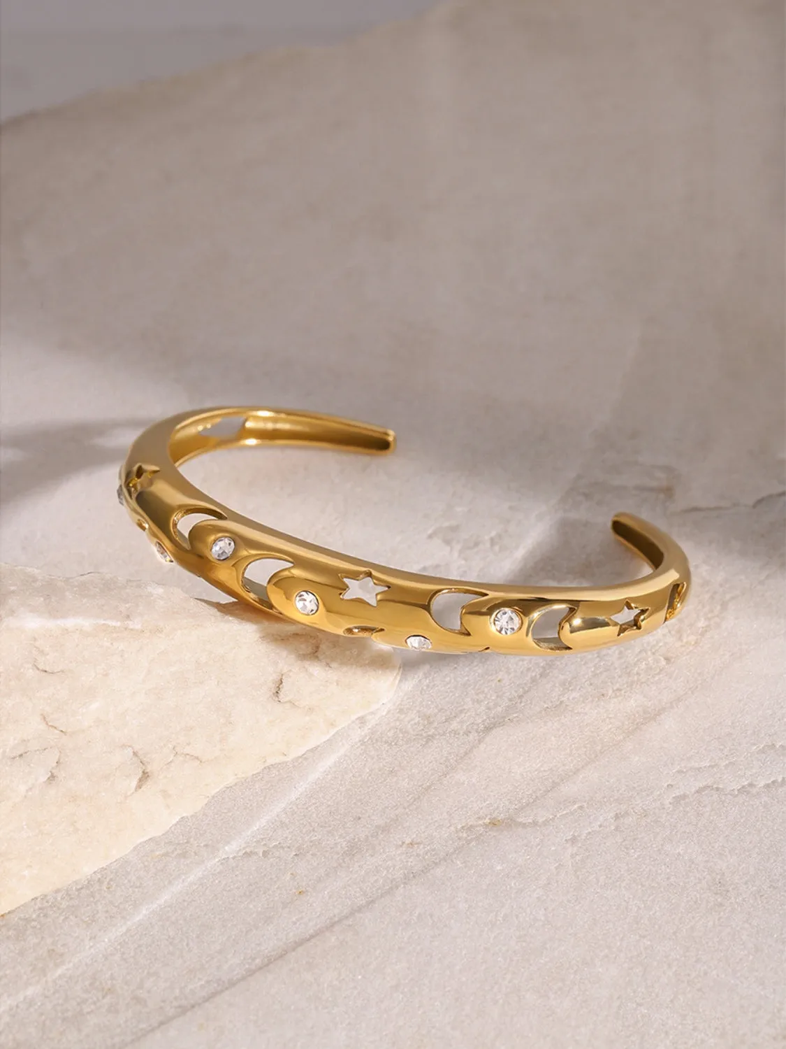 kesley Stainless Steel Inlaid Rhinestone Cutout Bracelet