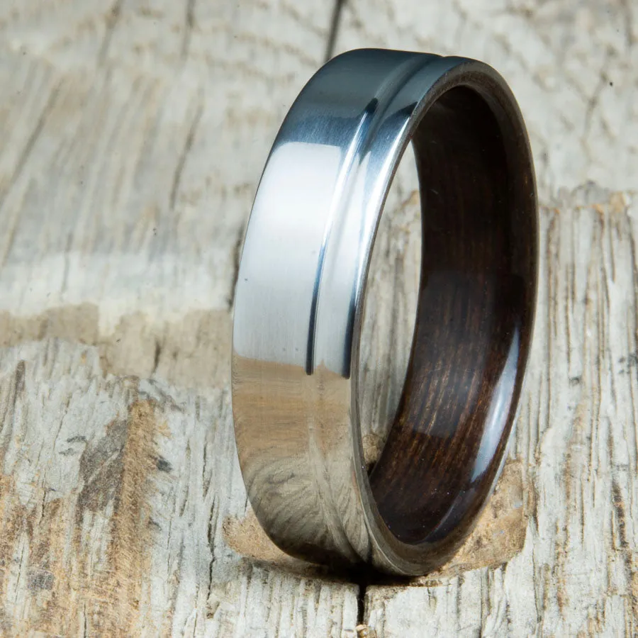 Polished single groove 6mm titanium wood ring with Ebony