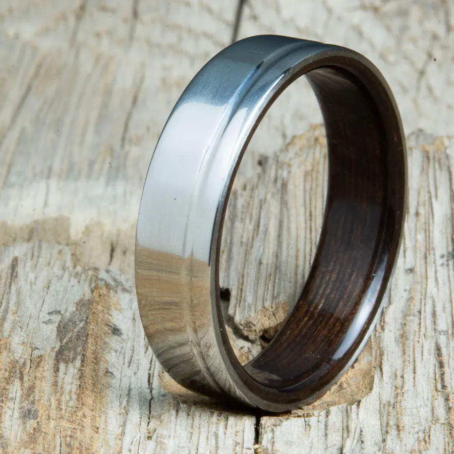 Polished single groove 6mm titanium wood ring with Ebony