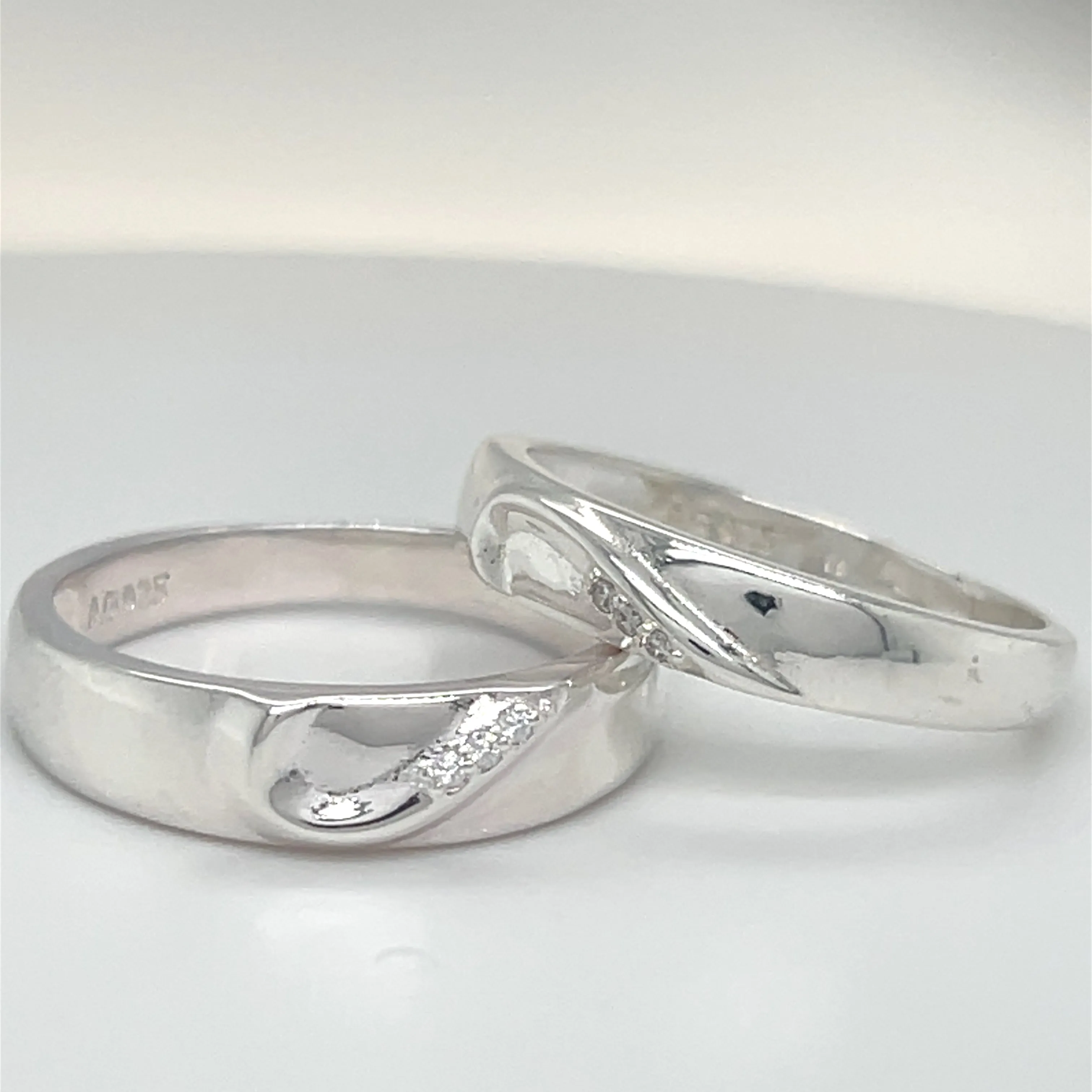 R704 Man Wedding Ring