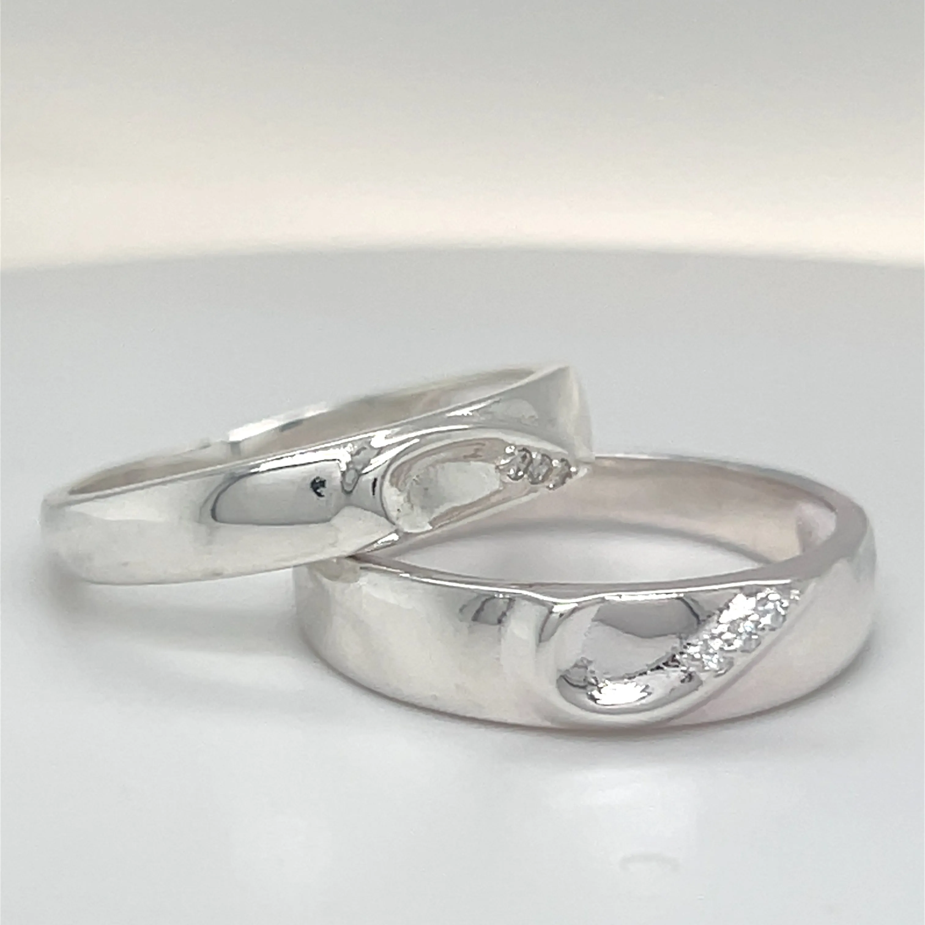 R704 Man Wedding Ring