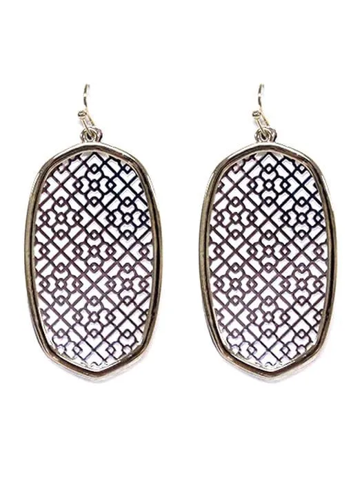 TE9574 Pattern Cut Out Dangle Earrings