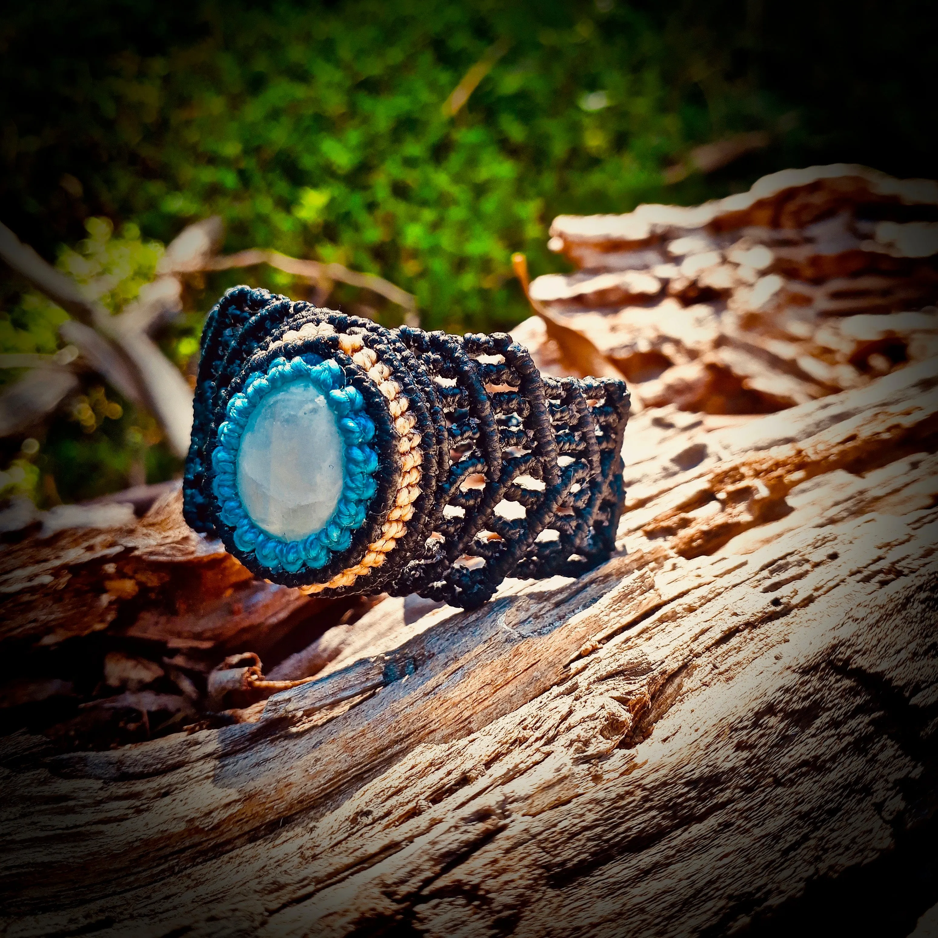 White labradorite or moonstone bracelet