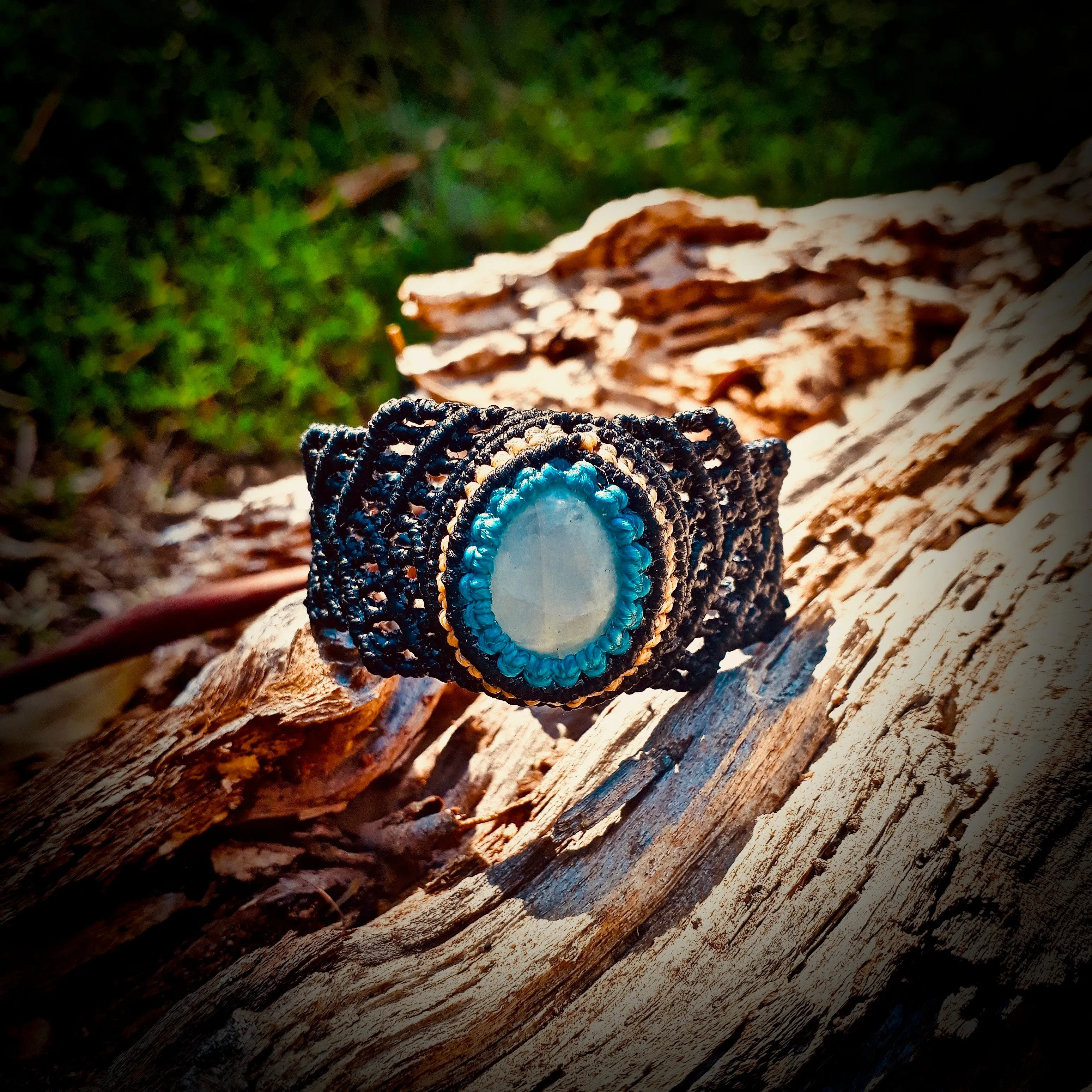 White labradorite or moonstone bracelet